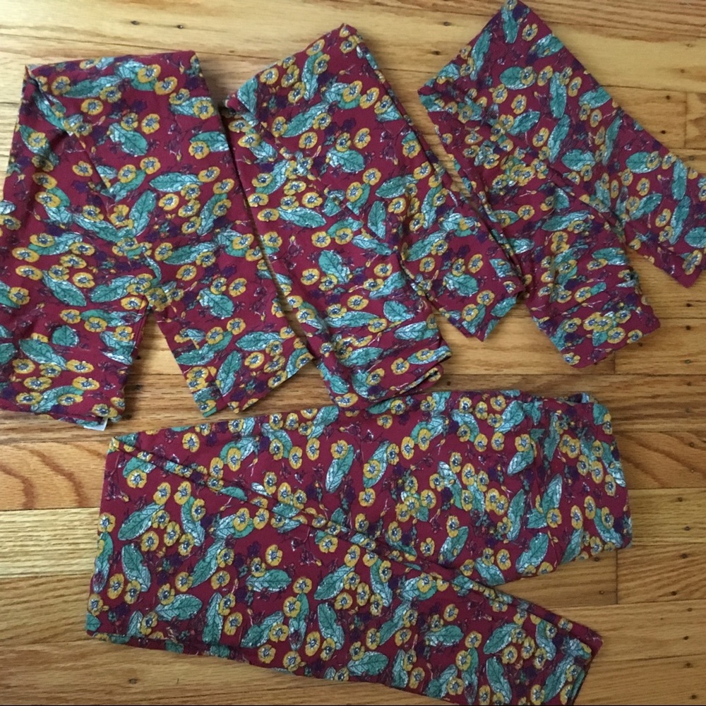 Matching leggings 👩‍👦👫for you and 3 littles!